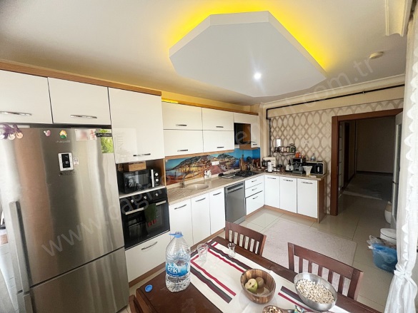 Burç Mah.  Yenimahalle Satılık Daire |  3+1 Oda | 160M2 6.590.000Tl  Krediye Uygun  | 9. Kat | Kombi | 2 Banyo | 1 Yatak Odası Resim-3