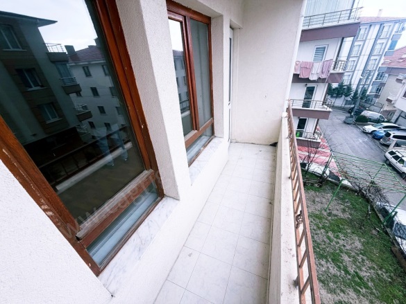 Şehit Kubilay Mah. Keçiören Satılık Daire |  3+1 Oda | 110M2 3.550.000Tl  Krediye Uygun  | Giriş Altı Kot 1 | Kombi | 1 Banyo | 1 Yatak Odası Resim-4