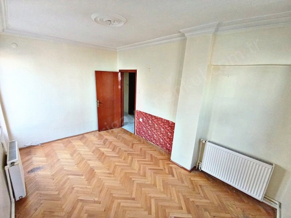 Ragıp Tüzün Mah. Yenimahalle Satılık Daire |  5+1 Oda | 265M2 6.350.000Tl  Krediye Uygun  | 3. Kat | Kombi | 1 Banyo | 1 Yatak Odası Resim-3