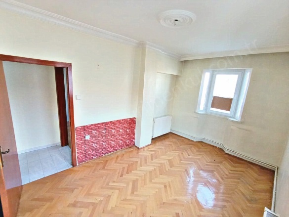 Ragıp Tüzün Mah. Yenimahalle Satılık Daire |  5+1 Oda | 265M2 6.350.000Tl  Krediye Uygun  | 3. Kat | Kombi | 1 Banyo | 1 Yatak Odası Resim-4