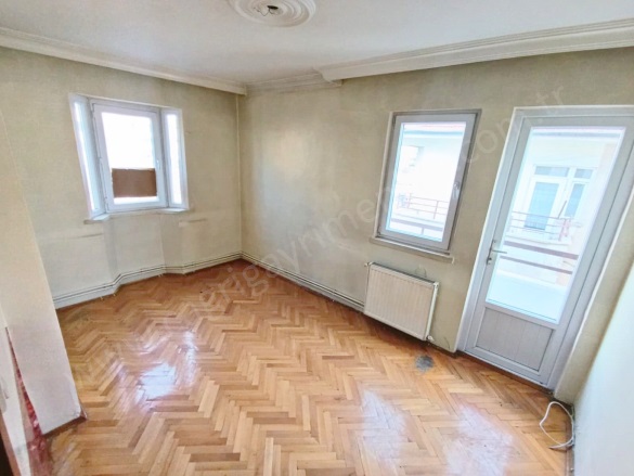 Ragıp Tüzün Mah. Yenimahalle Satılık Daire |  5+1 Oda | 265M2 6.350.000Tl  Krediye Uygun  | 3. Kat | Kombi | 1 Banyo | 1 Yatak Odası Resim-5