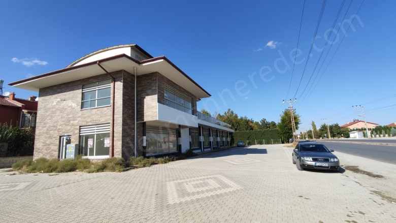 - Meram Kiralık Dükkan |  3+2 Oda | 1400M2 Aylık 180.000Tl | Komple Bina | Kombi | 1 Banyo Resim-4