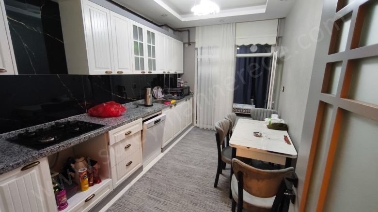 - Selçuklu Satılık Daire |  2+1 Oda | 125M2 4.000.000Tl  Krediye Uygun  | 1. Kat | Merkezi Isınma | 1 Banyo Resim-4