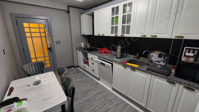 - Selçuklu Satılık Daire |  2+1 Oda | 125M2 4.000.000Tl  Krediye Uygun  | 1. Kat | Merkezi Isınma | 1 Banyo Resim-5
