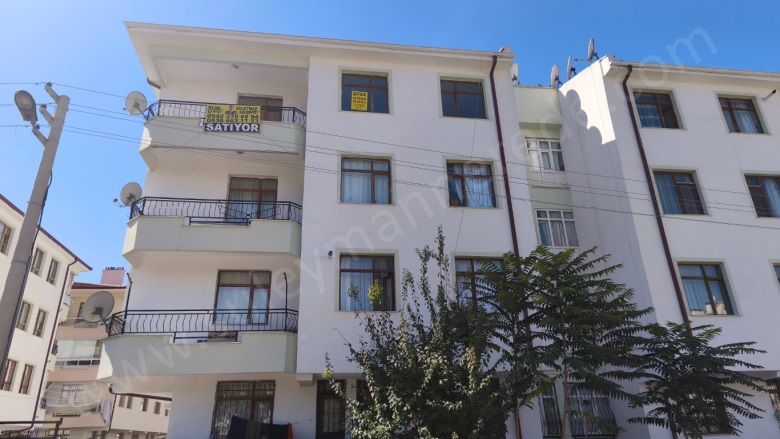 - Karatay Satılık Daire |  3+1 Oda | 165M2 2.600.000Tl | 3. Kat | Soba | 1 Banyo Resim-1