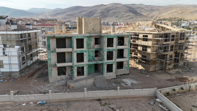 - Selçuklu Satılık Daire |  3+1 Oda | 155M2 5.500.000Tl | 2. Kat | Kombi | 2 Banyo Resim-3