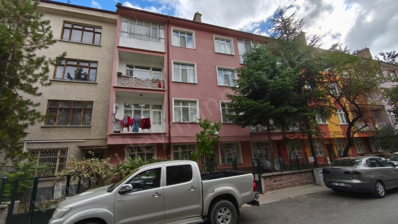 - Meram Satılık Daire |  2+1 Oda | 125M2 2.600.000Tl | 2. Kat | Kombi | 1 Banyo Resim-5