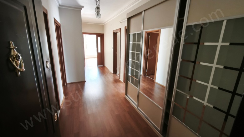 - Karatay Kiralık Daire |  3+1 Oda | 165M2 Aylık 32.000Tl | 4. Kat | Merkezi Isınma | 1 Banyo Resim-3