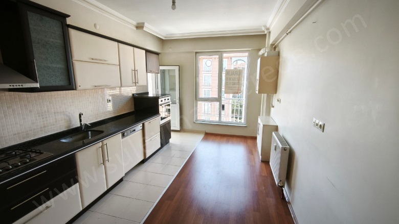 - Karatay Kiralık Daire |  3+1 Oda | 165M2 Aylık 32.000Tl | 4. Kat | Merkezi Isınma | 1 Banyo Resim-5