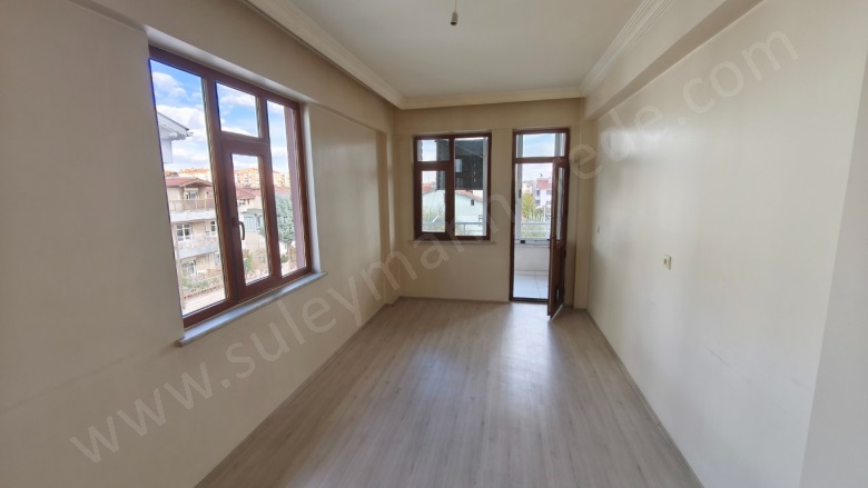 - Selçuklu Kiralık Daire |  3+1 Oda | 145M2 Aylık 23.000Tl | 2. Kat | Kombi | 1 Banyo Resim-3