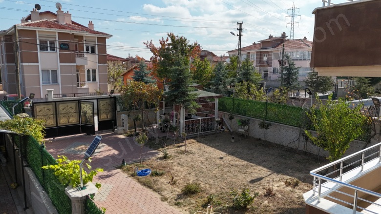 - Selçuklu Satılık Villa |  7+1 Oda | 355M2 13.250.000Tl  Krediye Uygun  | Villa | Yerden Isıtma | 3 Banyo Resim-4