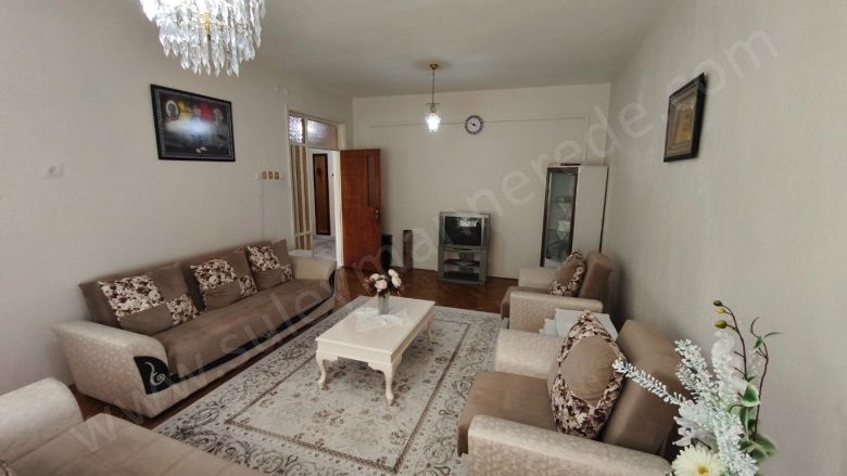 - Selçuklu Satılık Daire |  3+1 Oda | 165M2 3.100.000Tl  Krediye Uygun  | 1. Kat | Merkezi Isınma | 1 Banyo Resim-2