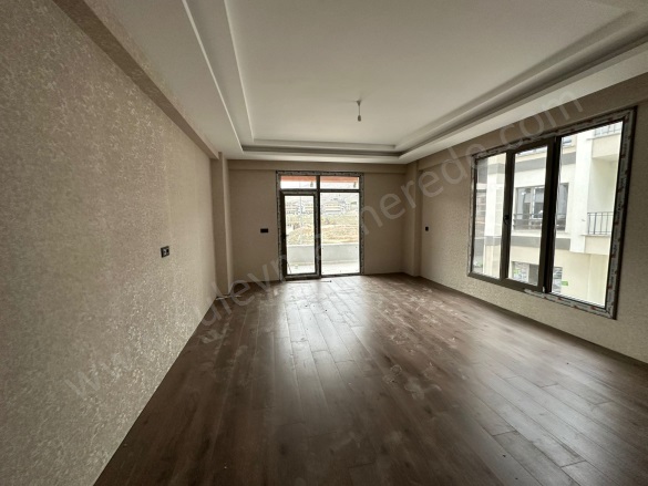 Merkez Konya Satılık Bina |  3+1 Oda | 165M2 6.350.000Tl  Krediye Uygun  | 2. Kat | Yerden Isıtma | 2 Banyo | 1 Yatak Odası Resim-4