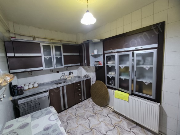 Yoncalık Yakutiye Satılık Daire |  3+1 Oda | 134M2 1.899.000Tl  Krediye Uygun  | 2. Kat | Kombi | 1 Banyo Resim-3