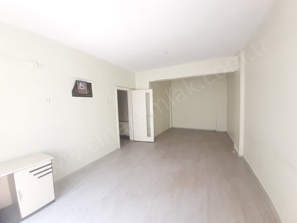 Bosna Caddesi Yakutiye Kiralık Daire |  2+1 Oda | 110M2 Aylık 10.000Tl | 1. Kat | Kombi | 1 Banyo Resim-2