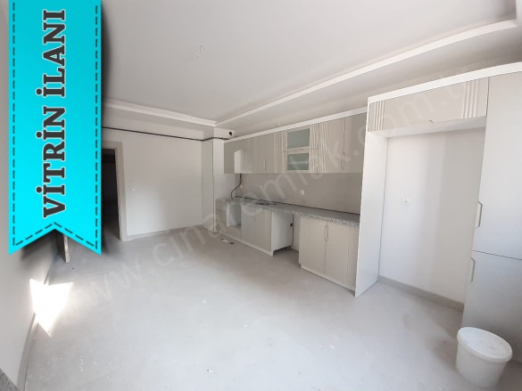 Terminal Yakutiye Satılık Daire |  3+1 Oda | 170M2 3.800.000Tl  Krediye Uygun  | 1. Kat | Merkezi Isınma | 2 Banyo Resim-1