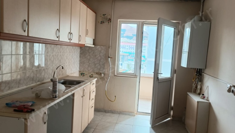 Yıldızkent Palandöken Kiralık Daire |  3+1 Oda | 130M2 Aylık 15.000Tl | 6. Kat | Kombi | 1 Banyo Resim-1