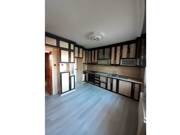 Yoncalık Yakutiye Kiralık Daire |  6+1 Oda | 370M2 Aylık 25.000Tl | 5. Kat | Kombi | 2 Banyo Resim-1