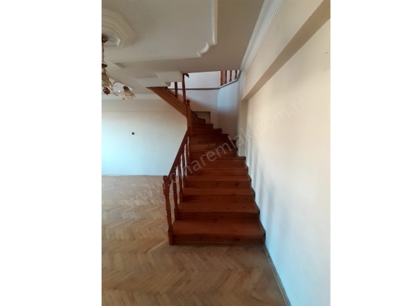 Yoncalık Yakutiye Kiralık Daire |  6+1 Oda | 370M2 Aylık 25.000Tl | 5. Kat | Kombi | 2 Banyo Resim-3