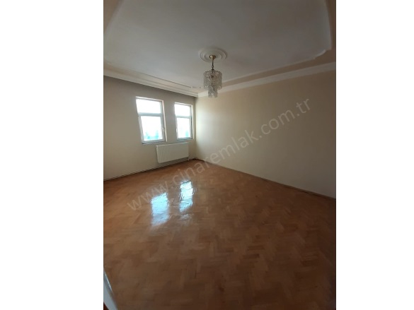Yoncalık Yakutiye Kiralık Daire |  6+1 Oda | 370M2 Aylık 25.000Tl | 5. Kat | Kombi | 2 Banyo Resim-4