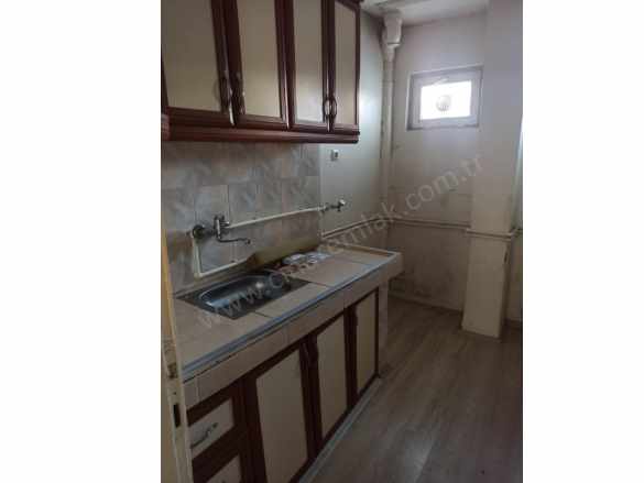 A Gazide içi Temiz Kombili Kiralık Daire Bodrum Kat Çınardan ilan No: 5034 2+1 Palandöken Abdurrahman Gazi