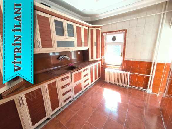 Yukarı Köşkte 3+1 Ara Kat içi Yapılı Kiralık Daire Çınardan ilan No: 5054 Palandöken