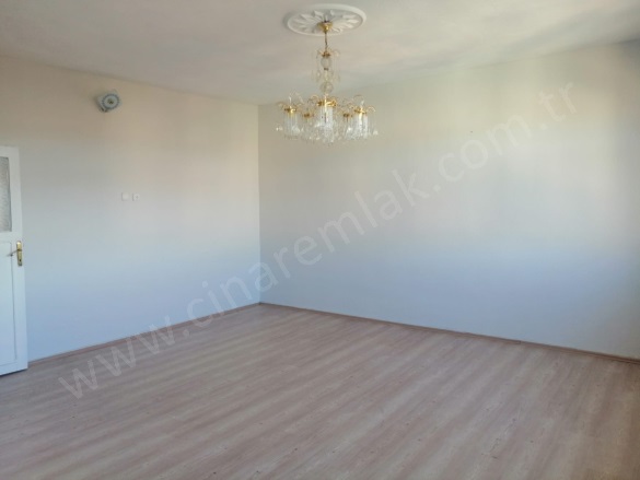 Karayolları Palandöken Kiralık Daire |  3+1 Oda | 135M2 Aylık 8.000Tl | 4. Kat | Kombi | 1 Banyo Resim-1