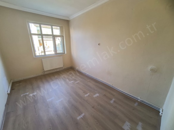 Abdurrahman Gazi Palandöken Satılık Daire |  2+1 Oda | 110M2 1.150.000Tl  Krediye Uygun  | 2. Kat | Kombi | 1 Banyo Resim-3