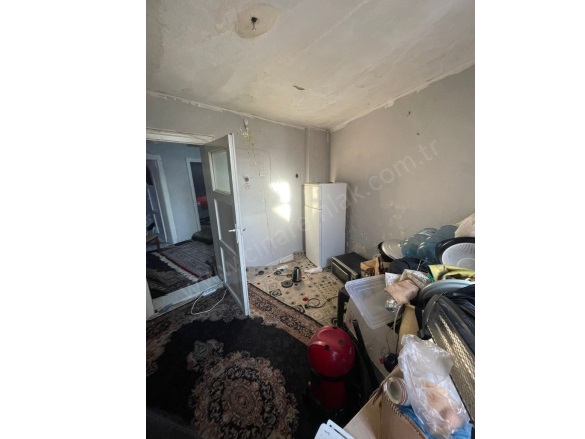 Rabia Ana Yakutiye Satılık Daire |  2+1 Oda | 80M2 560.000Tl  Krediye Uygun  | 1. Kat | Soba | 1 Banyo Resim-2