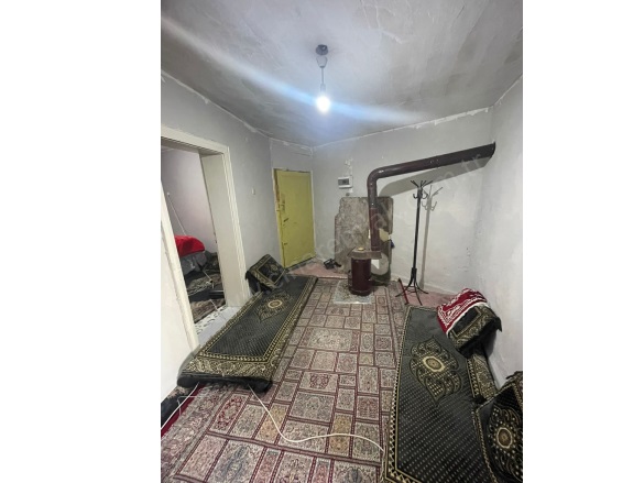 Rabia Ana Yakutiye Satılık Daire |  2+1 Oda | 80M2 560.000Tl  Krediye Uygun  | 1. Kat | Soba | 1 Banyo Resim-4