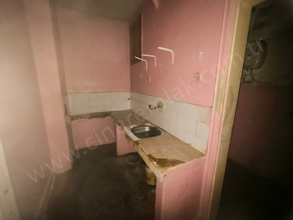 Yunusemre Palandöken Kiralık Daire |  3+1 Oda | 100M2 Aylık 5.000Tl | 3. Kat | Soba | 1 Banyo Resim-3