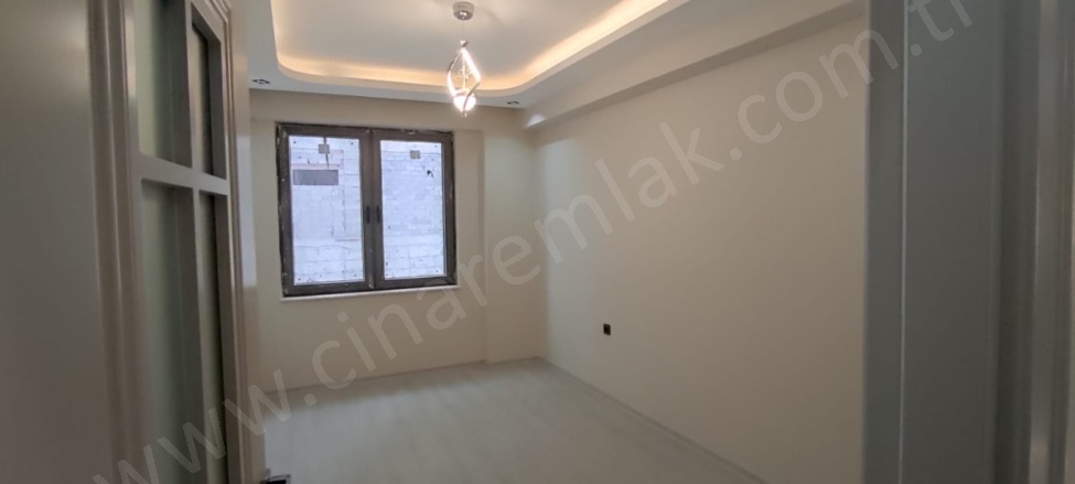 Rabia Ana Yakutiye Satılık Daire |  4+1 Oda | 180M2 7.500.000Tl  Krediye Uygun  | 1. Kat | Merkezi Isınma | 2 Banyo Resim-3