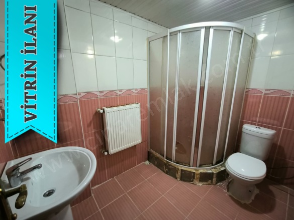 Köşk Mahallesi. Yakutiye Satılık Daire |  3+1 Oda | 155M2 1.850.000Tl  Krediye Uygun  | 1. Kat | Kombi | 1 Banyo Resim-4