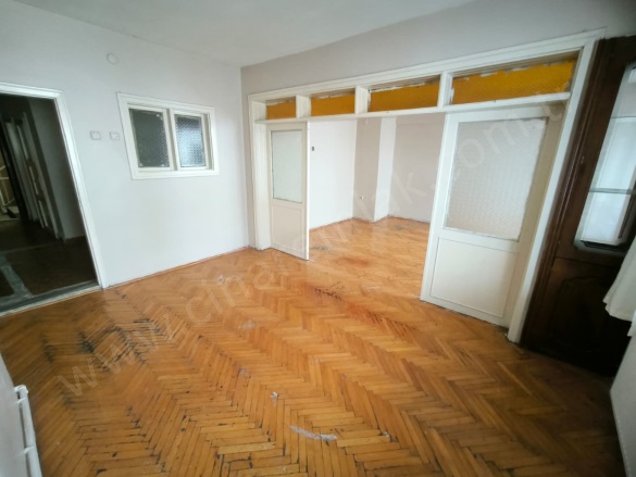 Çaykara Yakutiye Kiralık Daire |  3+1 Oda | 135M2 Aylık 9.000Tl | 4. Kat | Kombi | 1 Banyo Resim-2