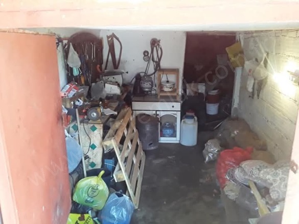 Sanayi Mah. Yakutiye Satılık Müstakil Ev |  2+1 Oda | 220M2 1.350.000Tl  Krediye Uygun  | Müstakil | Soba | 1 Banyo Resim-3