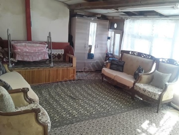 Sanayi Mah. Yakutiye Satılık Müstakil Ev |  2+1 Oda | 220M2 1.350.000Tl  Krediye Uygun  | Müstakil | Soba | 1 Banyo Resim-5