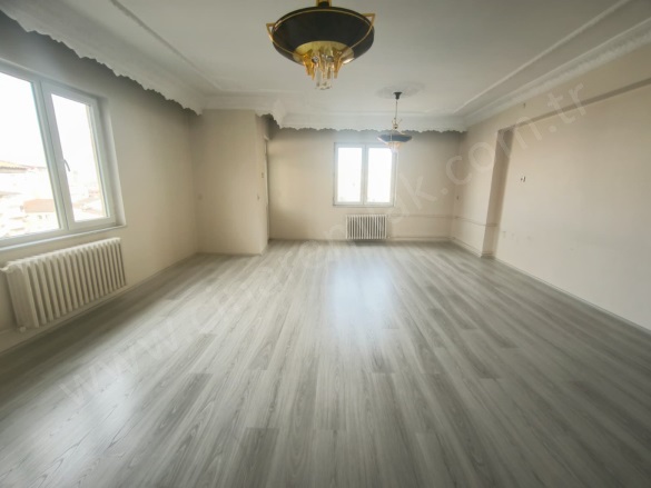 Yoncalık Yakutiye Kiralık Daire |  3+1 Oda | 165M2 Aylık 11.000Tl | 4. Kat | Merkezi Isınma | 1 Banyo Resim-5