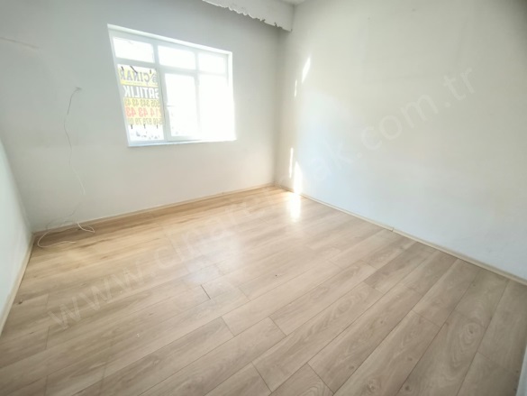 Yunusemre Palandöken Kiralık Daire |  2+1 Oda | 100M2 Aylık 4.000Tl | 1. Kat | Soba | 1 Banyo Resim-4