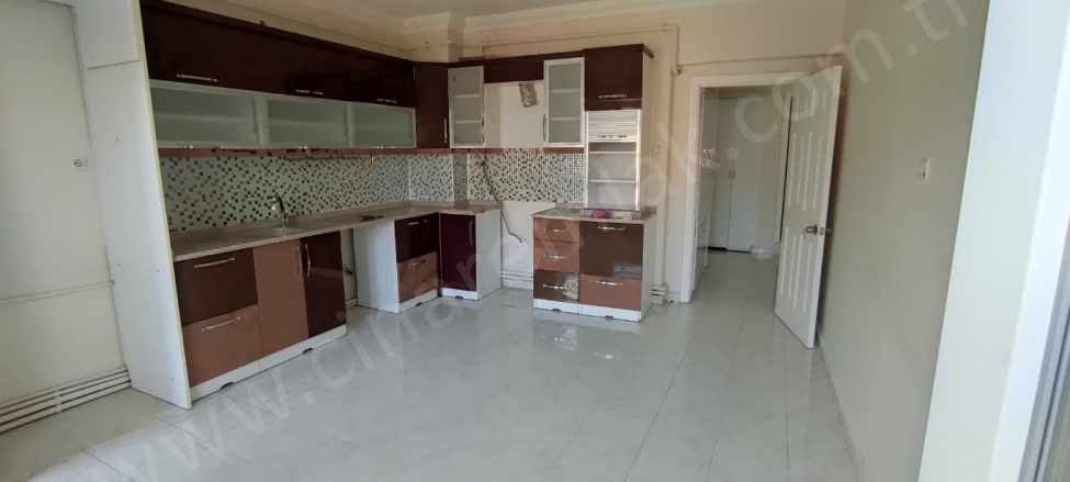 Bosna Caddesinde Asansörlü 3+1 Full Yapılı Satılık Daire Çınardan ilan No:5205 3 5+1 Yakutiye