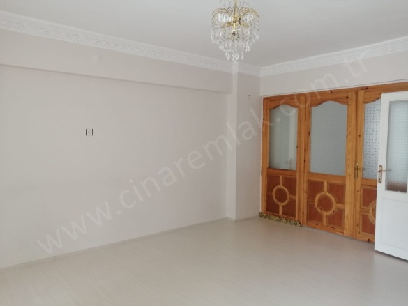 Yenişehir Palandöken Kiralık Daire |  3+1 Oda | 135M2 Aylık 12.000Tl | 1. Kat | Kombi | 1 Banyo Resim-3