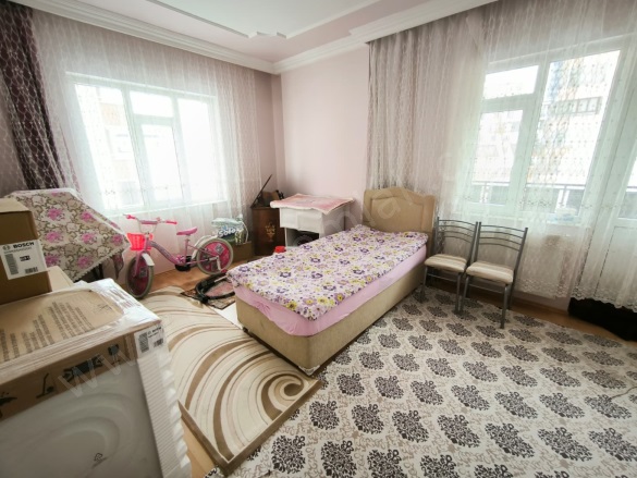 Rabia Ana Yakutiye Kiralık Daire |  4+1 Oda | 210M2 Aylık 35.000Tl Eşyalı  | 1. Kat | Kombi | 2 Banyo Resim-5