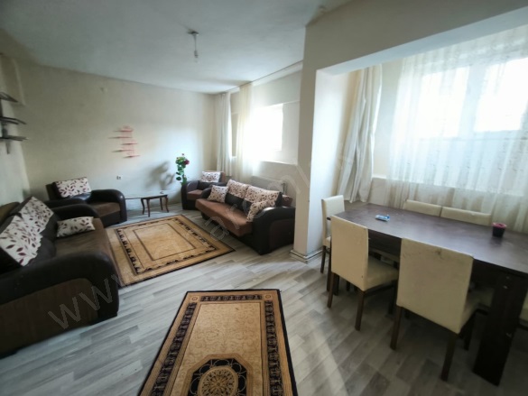 Yenişehir Palandöken Kiralık Daire |  2+1 Oda | 130M2 Aylık 10.000Tl Eşyalı  | Bodrum | Kombi | 1 Banyo Resim-3