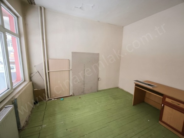 Yoncalık Yakutiye Kiralık Daire |  3+1 Oda | 160M2 Aylık 8.000Tl | 1. Kat | Kombi | 1 Banyo Resim-4