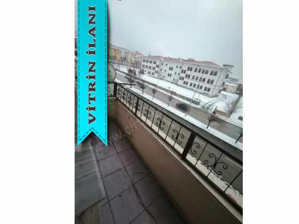 Yunusemrede Ana Cadde Üzerinde Üç Cepheli Kiralık Daire Çınardan ilan No: 5302 3+1 Palandöken