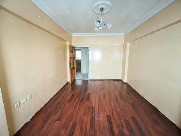 Rabia Ana Yakutiye Kiralık Daire |  3+1 Oda | 165M2 Aylık 12.000Tl | 4. Kat | Kombi | 1 Banyo Resim-3