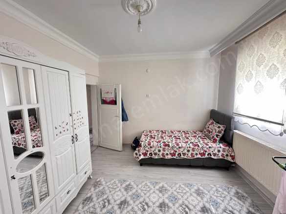 Dadaşkentte Full Yeni Yapılı Acil Satılık Daire Bodrum Kat Çınardan ilan No: 5343 3+1 Aziziye