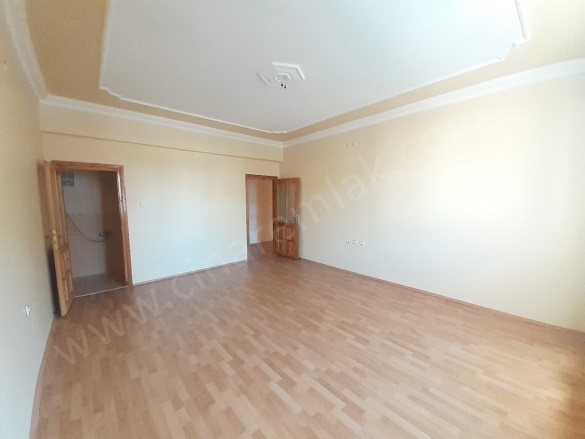 Yıldızkent Palandöken Kiralık Daire |  3+1 Oda | 165M2 Aylık 20.000Tl | 4. Kat | Kombi | 2 Banyo Resim-5