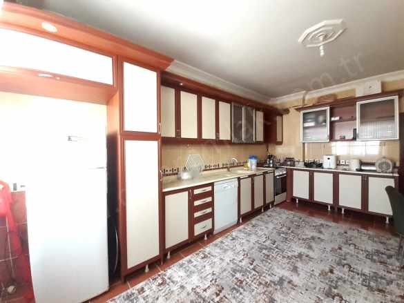 Kayakyolunda Acil Satılık Daire Asansörlü 3+1 Çınardan ilan No: 5357 Palandöken