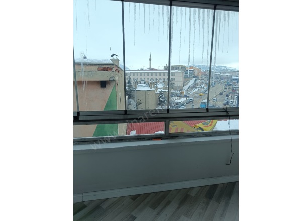 Merkez Yakutiye Kiralık Daire |  3+1 Oda | 155M2 Aylık 22.000Tl Eşyalı  | 5. Kat | Kombi | 1 Banyo Resim-5