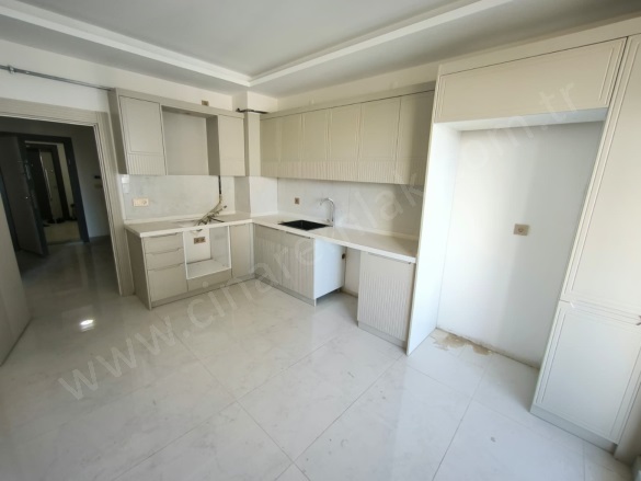 Yenişehir Palandöken Kiralık Daire |  3+1 Oda | 155M2 Aylık 32.000Tl | 6. Kat | Merkezi Isınma | 2 Banyo Resim-1